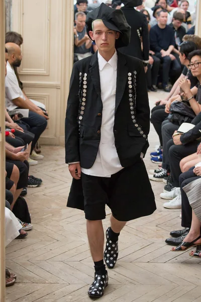 Look 9